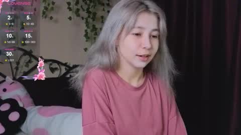 Snapshot of alikasocute chatting on October 30, 4:04 am alikasocute online show from October 30, 4:04 am