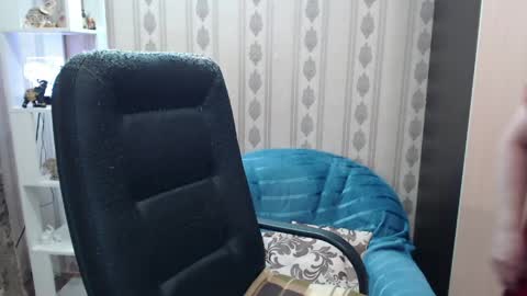 alina672211 online show from May 26, 9:30 am