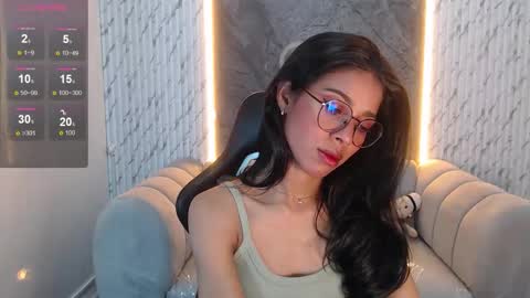 alina_b_ online show from February 10, 12:30 pm