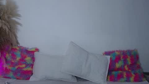 lili online show from February 27, 2:10 am