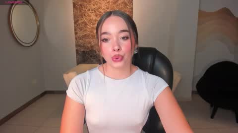 alinakravitz_ online show from November 27, 12:30 pm