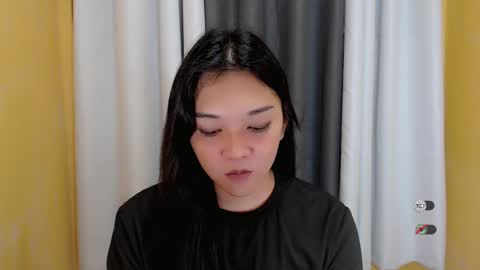 Snapshot of alisa_kiss_ chatting on January 22, 12:38 am Shanti xhey online show from January 22, 12:38 am