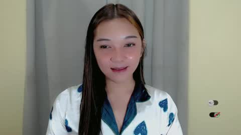 Snapshot of alisa_kiss_ chatting on February 8, 4:14 pm Shanti xhey online show from February 8, 4:14 pm