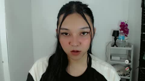 Shanti xhey online show from April 14, 4:29 pm