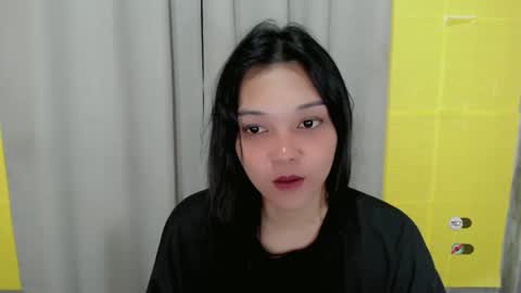 Snapshot of alisa_kiss_ chatting on December 23, 5:32 pm Shanti xhey online show from December 23, 5:32 pm