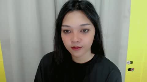 Snapshot of alisa_kiss_ chatting on December 21, 9:33 am Shanti xhey online show from December 21, 9:33 am