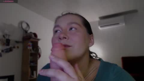 alisa_u online show from April 1, 12:00 am