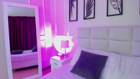Snapshot of alisa_walker chatting on February 27, 8:09 pm online show from February 27, 8:09 pm