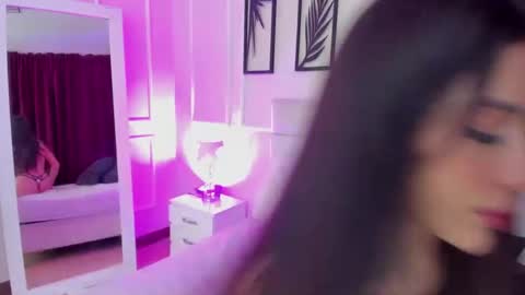 Snapshot of alisa_walker chatting on March 4, 8:49 pm online show from March 4, 8:49 pm