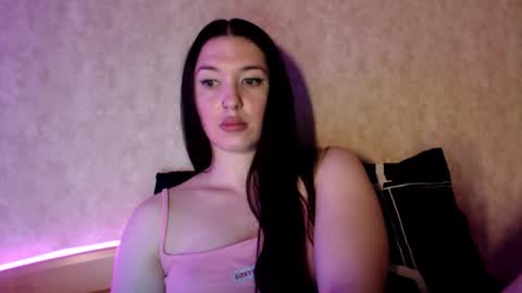 alisaadoll online show from September 18, 12:37 pm