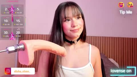 Snapshot of alisha_olsen_ chatting on October 13, 5:10 am alisha_olsen_ online show from October 13, 5:10 am