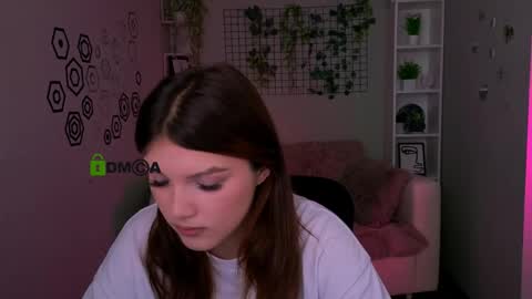 Alisha online show from May 20, 1:41 pm