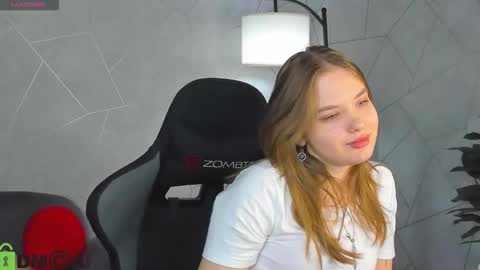 Alisia online show from February 24, 1:49 am