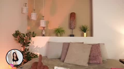 Snapshot of alison222_ chatting on September 10, 7:58 pm A L I S O N  online show from September 10, 7:58 pm