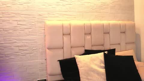 A L I S O N  online show from December 15, 12:54 pm