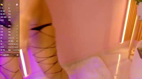 Alison online show from October 28, 8:35 pm