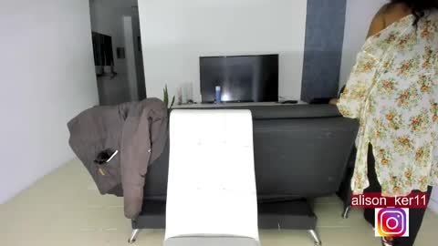 Snapshot of alison_ker chatting on December 4, 10:13 am Sofias house online show from December 4, 10:13 am