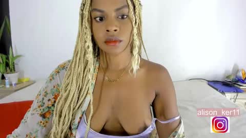 Snapshot of alison_ker chatting on January 18, 8:52 am Sofias house online show from January 18, 8:52 am