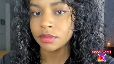 Snapshot of alison_ker chatting on December 12, 5:31 am Sofias house online show from December 12, 5:31 am