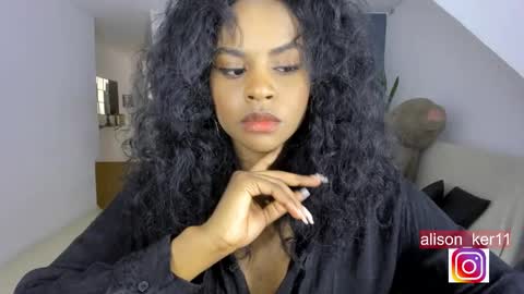 Snapshot of alison_ker chatting on December 29, 9:09 pm Sofias house online show from December 29, 9:09 pm