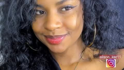 Snapshot of alison_ker chatting on December 13, 9:04 am Sofias house online show from December 13, 9:04 am