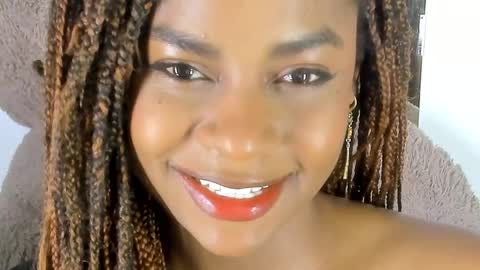 Snapshot of alison_ker chatting on September 23, 10:35 am Sofias house online show from September 23, 10:35 am