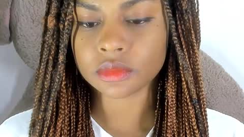 Snapshot of alison_ker chatting on September 26, 10:13 am Sofias house online show from September 26, 10:13 am