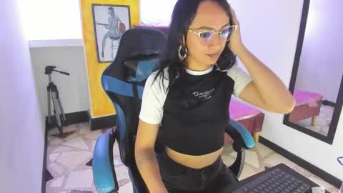 ALISON MOON online show from October 17, 3:04 pm