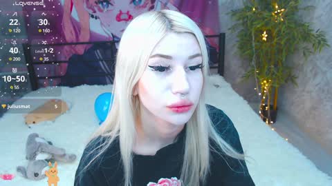 Snapshot of alison_moonlight chatting on December 29, 12:41 am Alison online show from December 29, 12:41 am