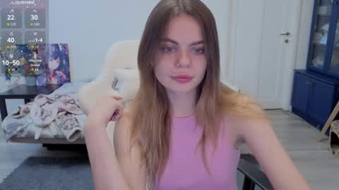 Snapshot of alisontiny chatting on October 12, 10:06 am Alison online show from October 12, 10:06 am