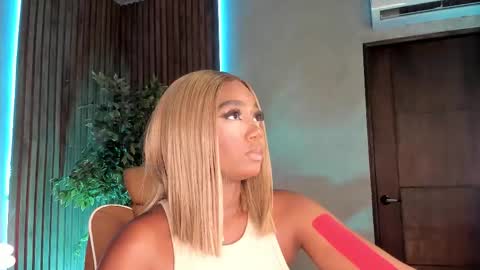 Alison Moon  online show from November 5, 11:54 pm