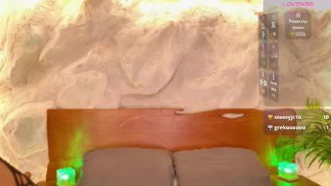 Alison Moon  online show from January 31, 11:58 pm