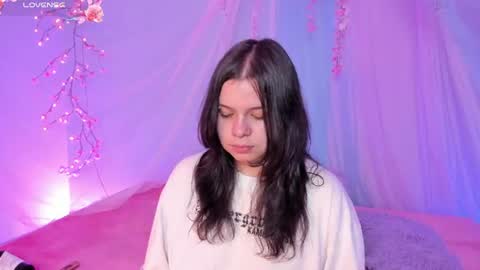Mia online show from July 7, 6:47 am