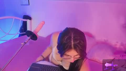 Mia online show from March 17, 9:52 pm