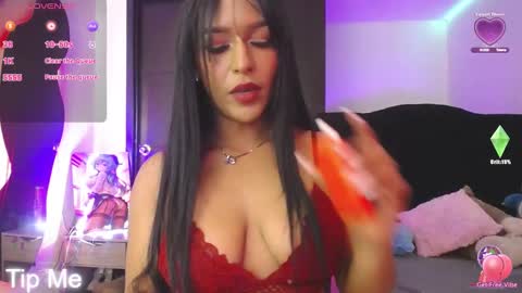 Snapshot of alisse_laurent chatting on February 9, 3:32 am alisse online show from February 9, 3:32 am