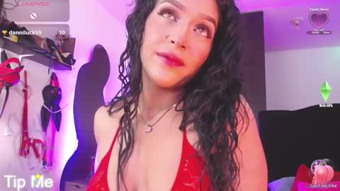 Snapshot of alisse_laurent chatting on January 29, 3:54 am alisse online show from January 29, 3:54 am