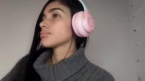 Alisson369  online show from January 14, 12:45 pm