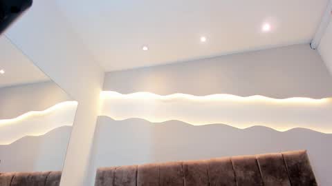 Alisson online show from December 4, 3:57 pm