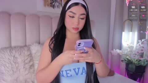 Snapshot of alissyadanger chatting on October 2, 3:44 am TATIS online show from October 2, 3:44 am