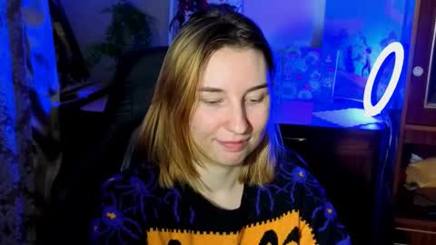 Snapshot of alisun_ chatting on October 14, 8:22 pm A L I C E online show from October 14, 8:22 pm