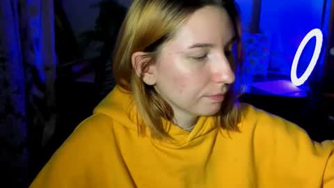Snapshot of alisun_ chatting on October 16, 6:10 pm A L I C E online show from October 16, 6:10 pm