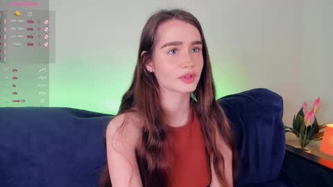 Snapshot of alivialovely chatting on October 14, 9:23 am Alivia online show from October 14, 9:23 am