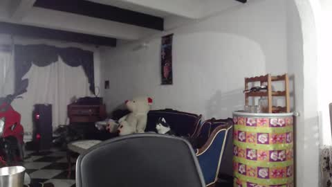 Alix online show from March 6, 2:09 am