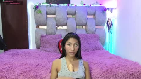 alix_kitty_ online show from April 14, 11:16 pm
