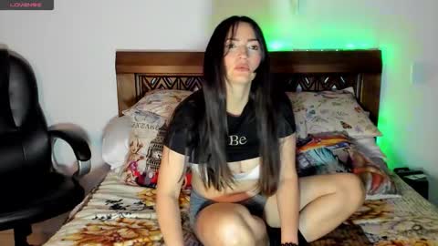 Andrea..... online show from November 20, 9:38 pm