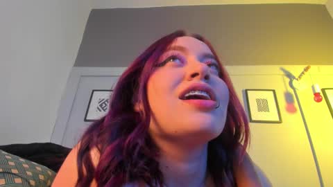Snapshot of allasska_ chatting on February 16, 9:48 pm Laura online show from February 16, 9:48 pm