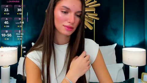 Lexi online show from October 4, 5:57 am