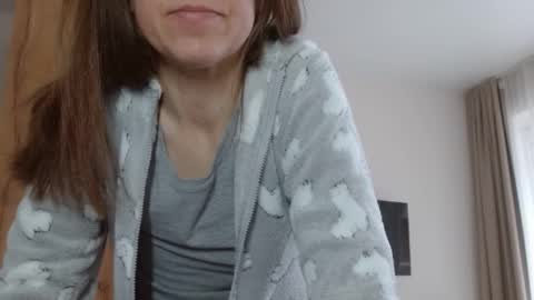 Snapshot of allexandraxxx chatting on February 15, 11:06 am allexandraxxx online show from February 15, 11:06 am