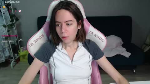 alice online show from December 15, 9:53 pm