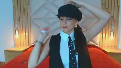 Aliie  online show from December 16, 12:00 pm